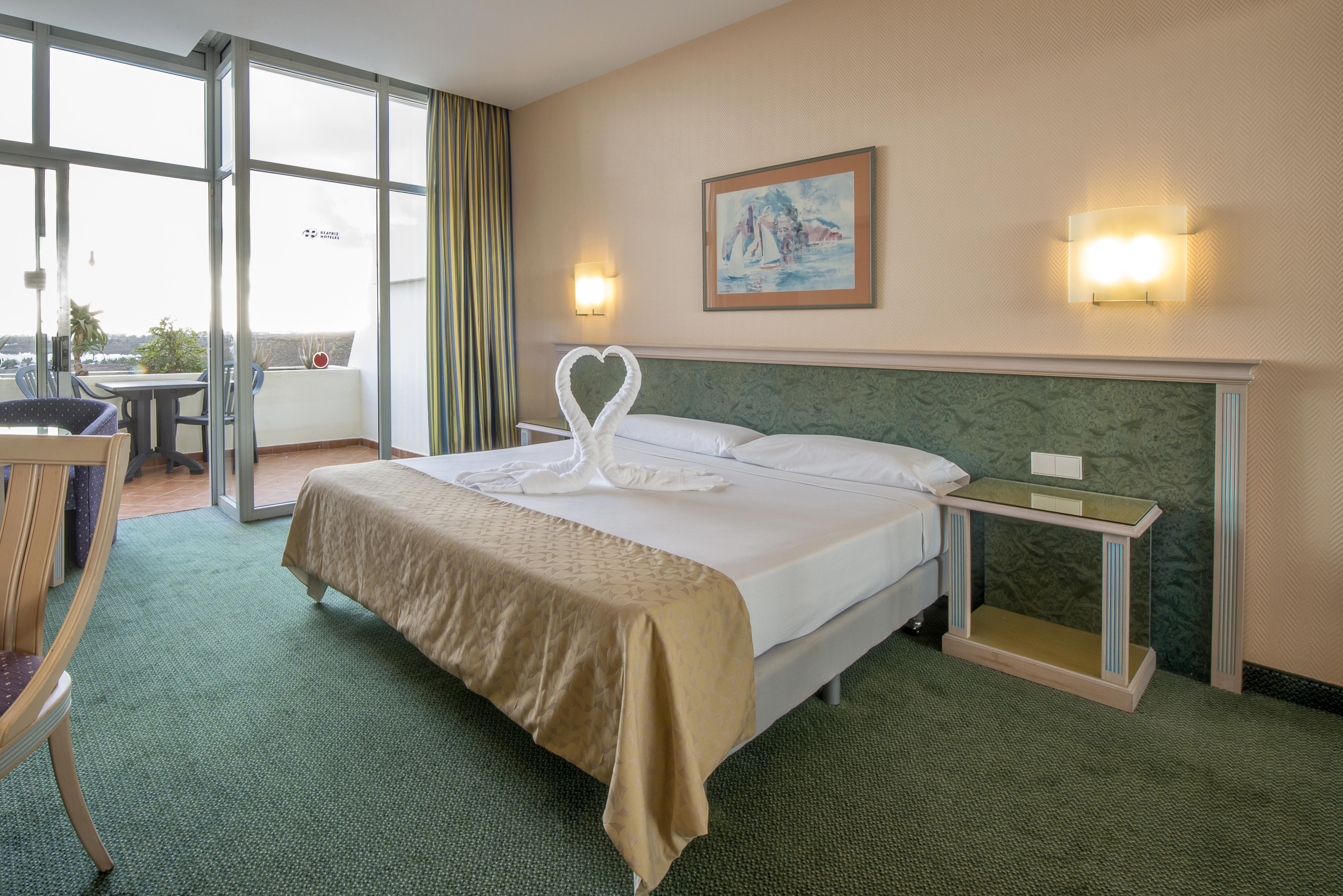 Beatriz Costa & 4* Costa Teguise