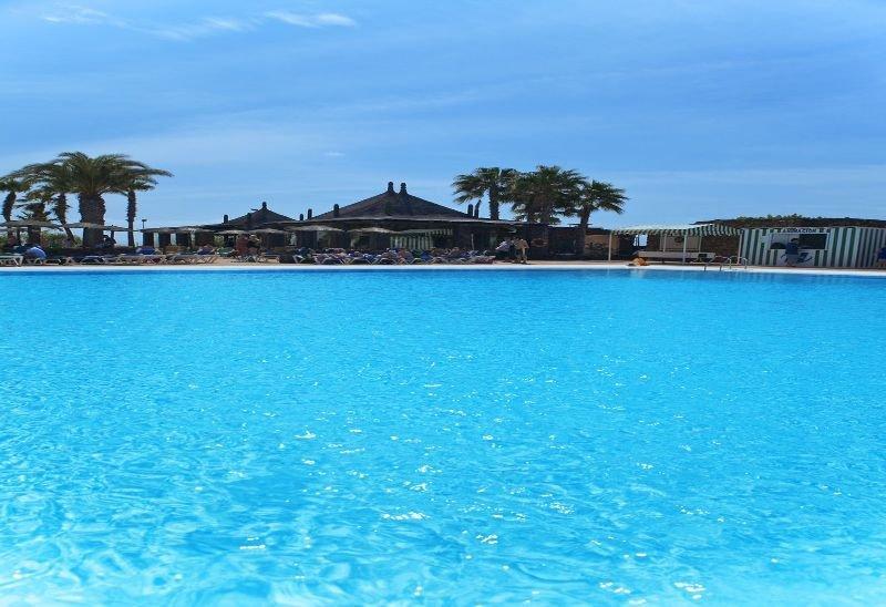 Beatriz Costa & Hotel Costa Teguise