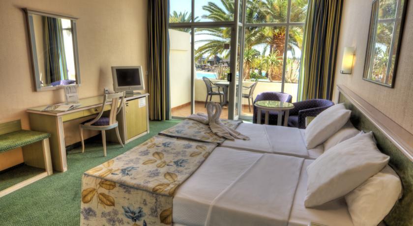 Beatriz Costa & Hotel Costa Teguise