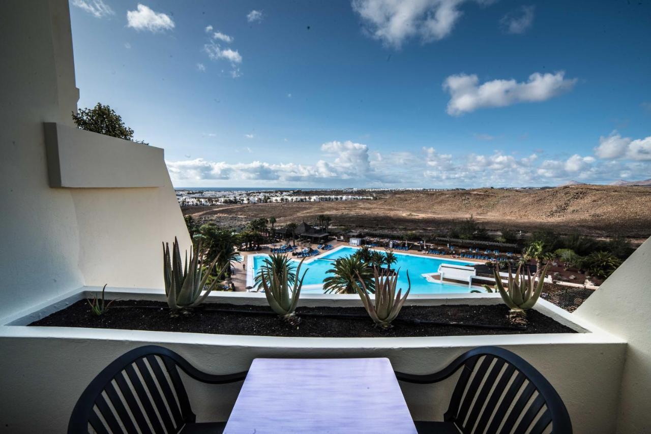 Beatriz Costa & Hotel Costa Teguise