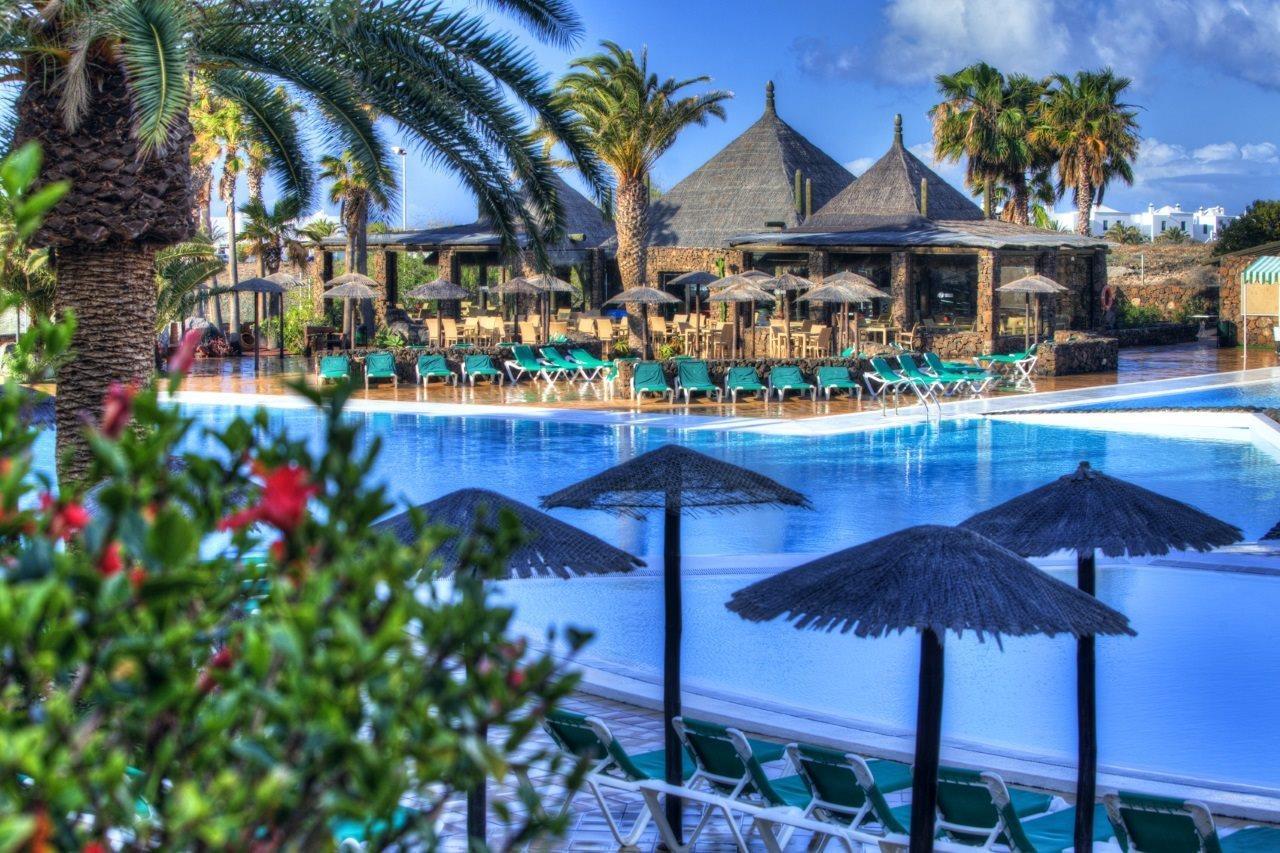 Beatriz Costa & Hotel Costa Teguise